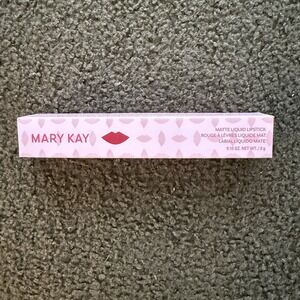 Mary Kay MATTE LIQUID LIPSTICK Limited Edition-Red Noir NIB
